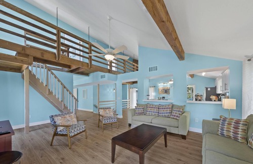Bay Isle House | Floritas Key | Pet Friendly Home on Siesta Key w/ Large Heated Private Pool & Outdoor Area!