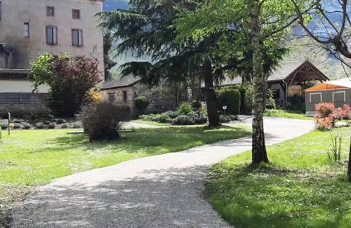 Saint-Antonin Noble Val House | Flower Camping les Gorges de l'Aveyron * - Mobile home P'tit budget large family 35m² (3 bedrooms) + terrace 6 people