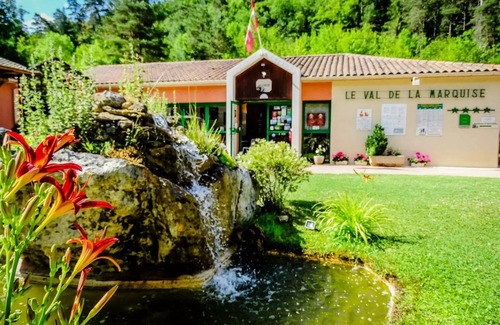 Campagne Ski Chalet | Flower Camping Le Val de la Marquise * - Chalet Bruyère COMFORT 26m2 - 2 bedrooms + covered terrace 10m2 (Sunday) 5 people