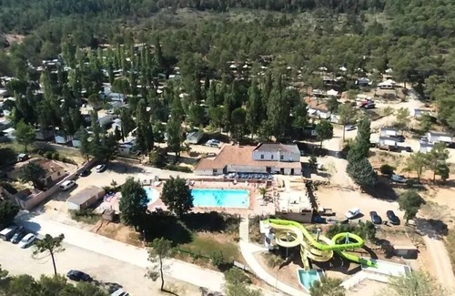 Villecroze Ski Chalet | Flower Camping Les Cadenières * - Double Standard chalet without air conditioning 35m2 4Ch 2 times 4P 8 people