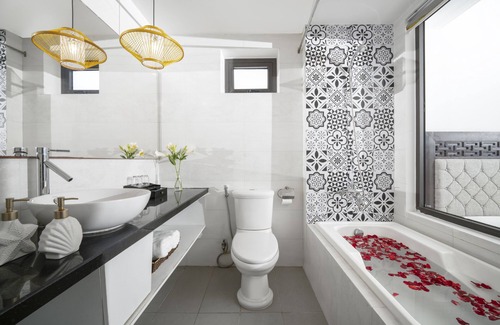 Ngu Hanh Son Hotel | Flower Hotel