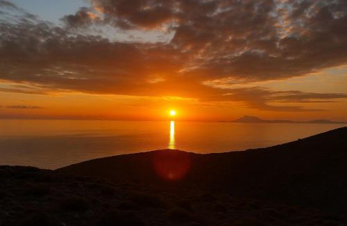 Ano Meria House | Folegandros Enchanting Moniasma Home, Sunset Views