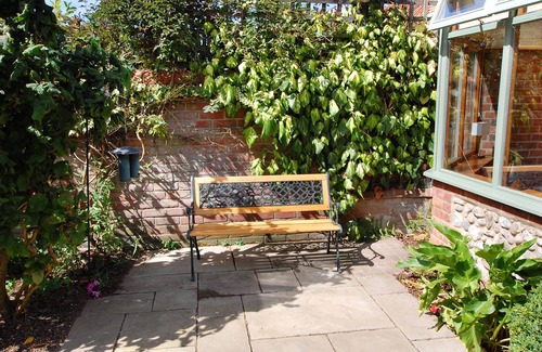 Bodham House | Folly Cottage - Two Bedroom House, Sleeps 4