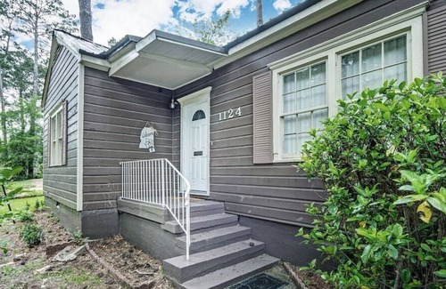 Fondren House | Fondren N. Neighborhood | Location Near Hospitals