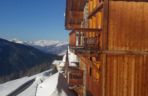 Les Eucherts Apartment | Foot of the slopes heart station ground floor panoramic south view, 6/8p