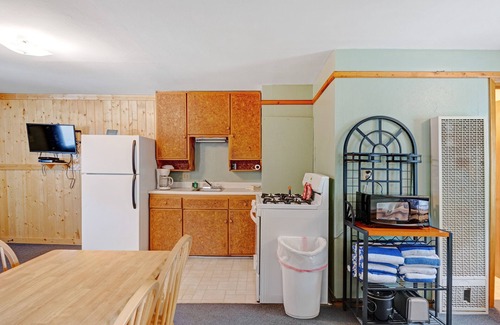 South Fork Cabin | Foothills Lodge 5 - South Fork