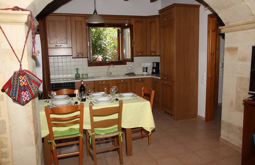 Prines Villa | For Digital Nomads, Retired people, families, with private pool, view, beaches.