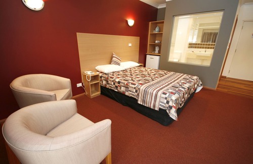 Forbes Hotel | Forbes Victoria Inn