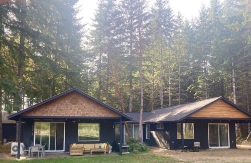 Olympia House | Forest Hideaway House