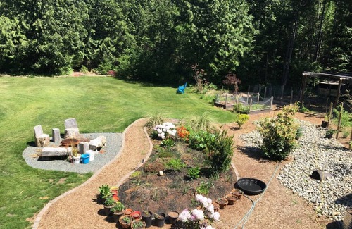 Regional District of Nanaimo House | Forest Retreat in your home away from home!