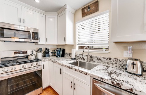 Incline Village Cabin | Forest-view cabin with woodstove & furnished deck - walk to golf course