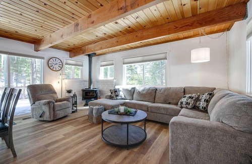 Cold Springs Cabin | Forested Cold Springs Cabin w/Wood-Burning Stove!
