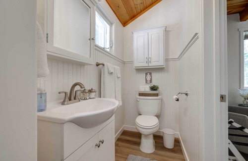 Cold Springs Cabin | Forested Cold Springs Cabin w/Wood-Burning Stove!