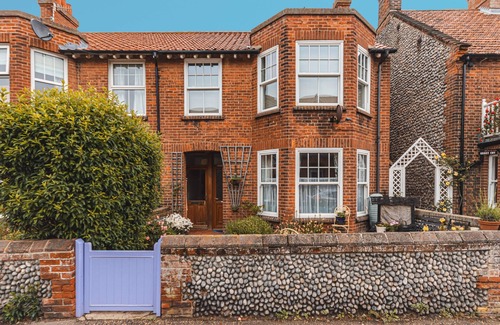 Sheringham Apartment | Foresters - sleeps 6 guests, Sheringham