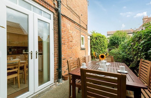 Sheringham Apartment | Foresters - sleeps 6 guests, Sheringham