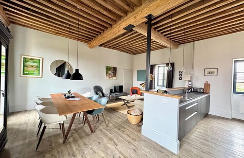 Beaune House | Former convent from the 17th, renovated, private garden, Beaune city center