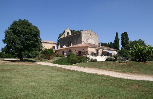 Moncrabeau Villa | Former presbytery with swimming pool