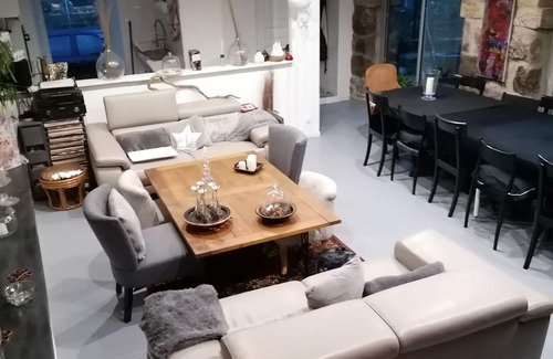 Mariac House | FORMER PRIVATE SCHOOL CONVERTED INTO GÎTE