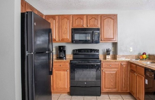 Las Vegas Resort | Formula 1 Racing Week Las Vegas 2024 at Wyndham Grand Desert 2BR Deluxe