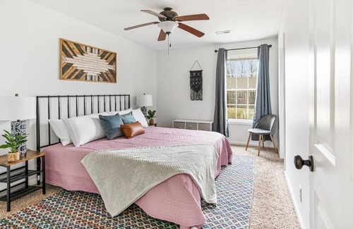 Oak Grove House | Fort Campbell Serenity: 3 Bedroom, Pet Friendly in a Cul-de-Sac