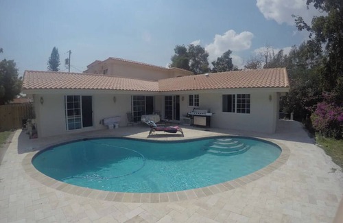 Coral Ridge Isles House | Fort Lauderdale Waterfront Villa