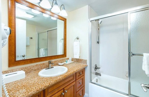 Birch Park Finger Streets Resort | Fort Lauderdale Beach Resort 1 Bedroom Suite; RATES ARE NEGOTIABLE!