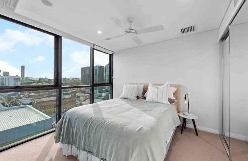 Fortitude Valley Apartment | Fortitude Valley Prime position 2 x Bed, view, parking, pool