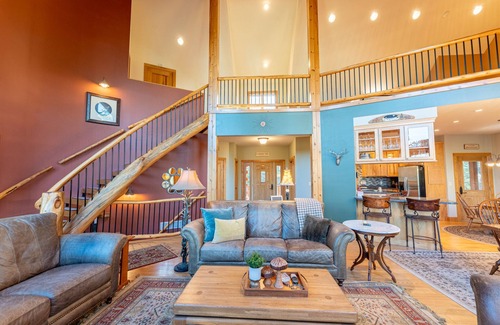 Stambaugh Cabin | Fortune Ridge: Your Perfect Fall Escape for Hiking, Fishing, and Fireside Comfort