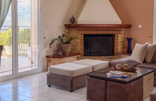 Khelmata Apartment | Fotis... 3-Bedroom Apartment with Panoramic Views