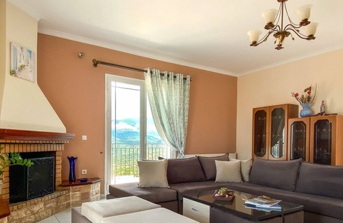 Khelmata Apartment | Fotis... 3-Bedroom Apartment with Panoramic Views