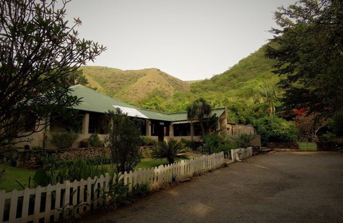 Umjindi House | Fountain Baths Guest Cottages (unit 5)