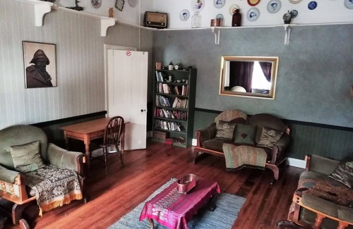 Umjindi House | Fountain Baths Guest Cottages (unit 5)