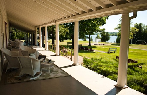 Lake Leelanau Resort | Fountain Point - Hotel Room 18