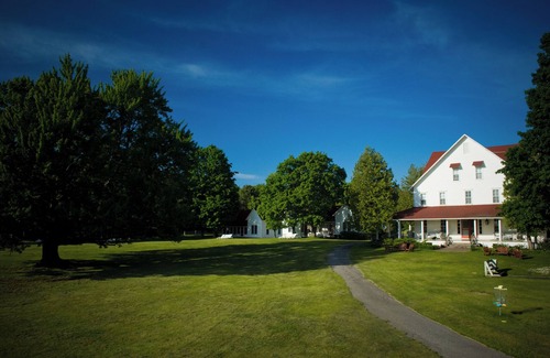 Lake Leelanau Resort | Fountain Point - Hotel Room 1