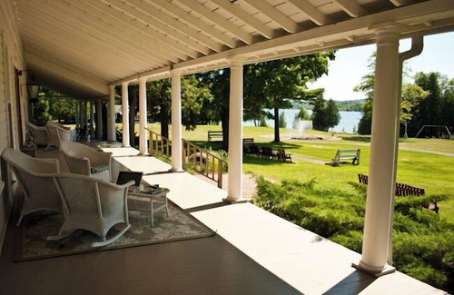 Lake Leelanau Resort | Fountain Point - Hotel Room 4
