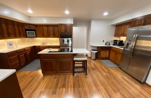 Birchwood Farms House | Four-bedroom Home in Birchwood Farms Golf & Country Club community – Near Ski Resorts