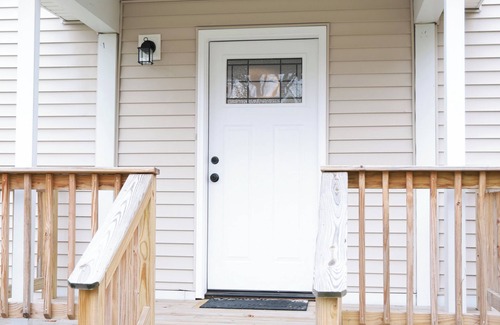 Lapeer House | Four bedroom home walking distance to Historical Downtown Lapeer,