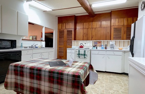 Cody House | Four C Guest Ranch, surrounded by mountains & located on a working cattle ranch/South Fork Valley!