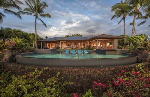 Kaupulehu House | Four Seasons Amenities, Concierge, Privacy, Pod-Style Living, Golf Carts, Golf Course & Ocean Views