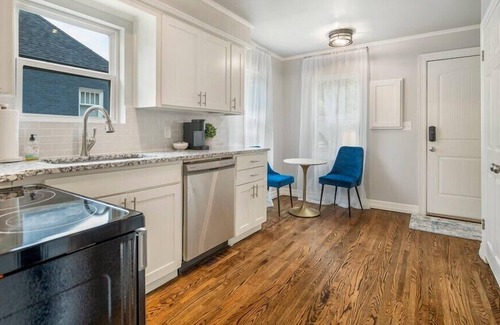 Turner Park House | Fourth and Fab! Complete Reno Walk 2 TU/Cherry St