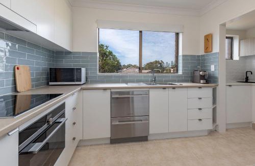 Tuncurry Apartment | Fourwinds 8