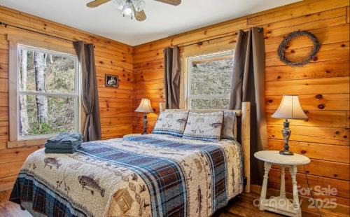 Bryson City House | Fox Creek Cabin 1: Creekside Cabin in the Smoky Mountains