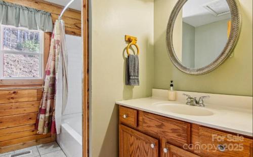 Bryson City House | Fox Creek Cabin 2: Creekside Cabin in the Smoky Mountains!