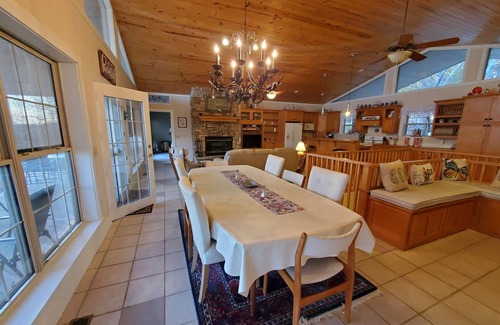 Garfield House | Fox Den- MAGNIFICENT Lake View! 5 minute walk or drive to shoreline!
