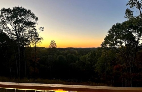 Eureka Springs House | Fox Wood Dome w/Cedar Hot Tub & Mountain Views