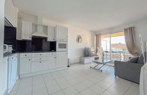Frejus Port Apartment | Fréjus 2 pièces avec Terrasse, proche des Plages
