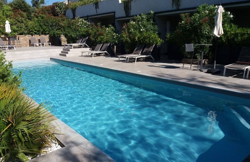 Vardiola Apartment | Residence 4 * Apartment 2 to 4 people - Heated swimming pool, tennis, pétanque.
