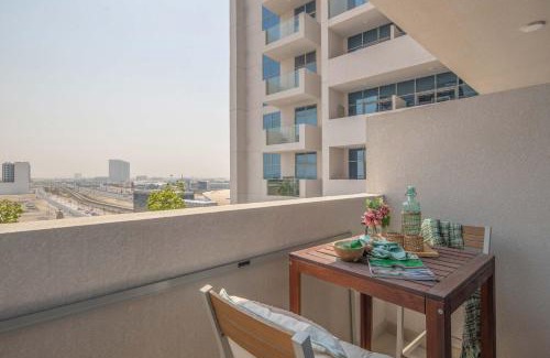 Jebel Ali Apartment | Frank Porter - Azizi Aura