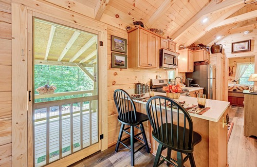 Franklin Cabin | Franklin Cabin w/Creek Access: Hike & Fish!