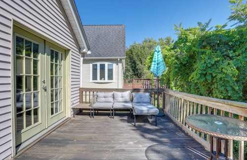 Franklin House | Franklin Home w/Deck, Creek Views: Walk to Shops